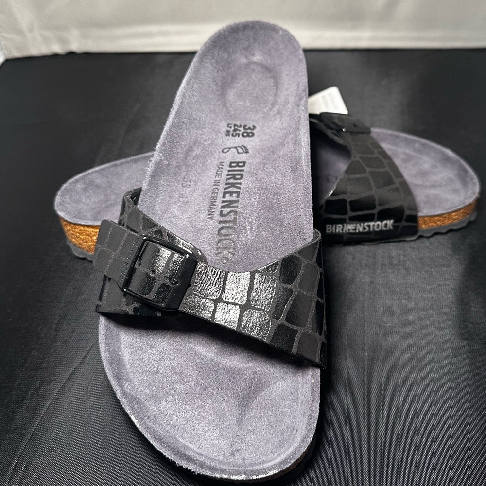 Birkenstock Madrid black gator gleam size 7-7.5